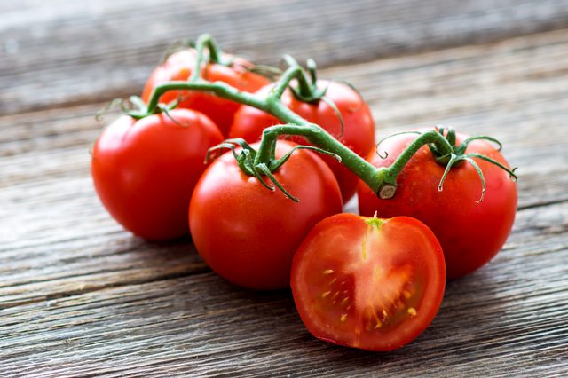 Fresh tomatoes from biodegradable base