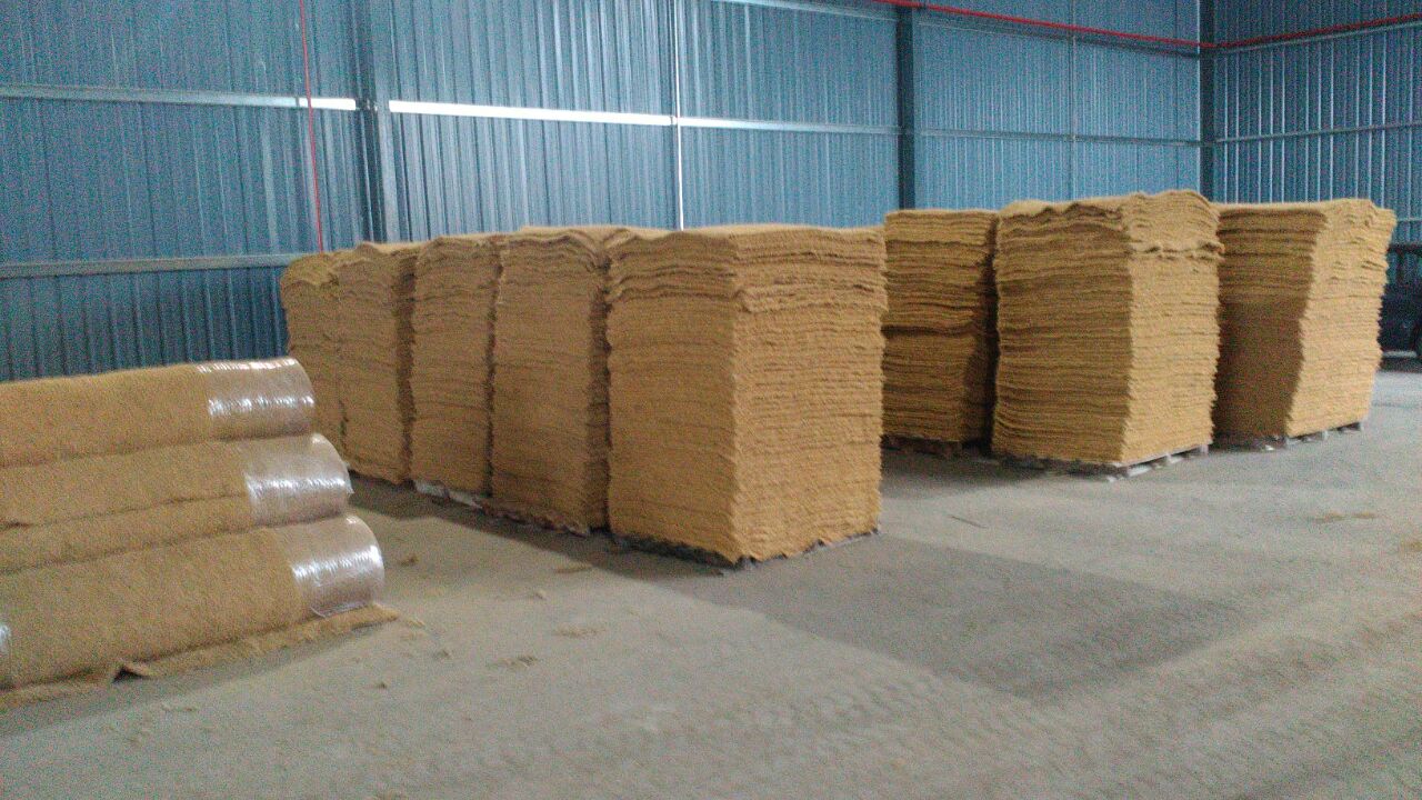 Palm fiber mat